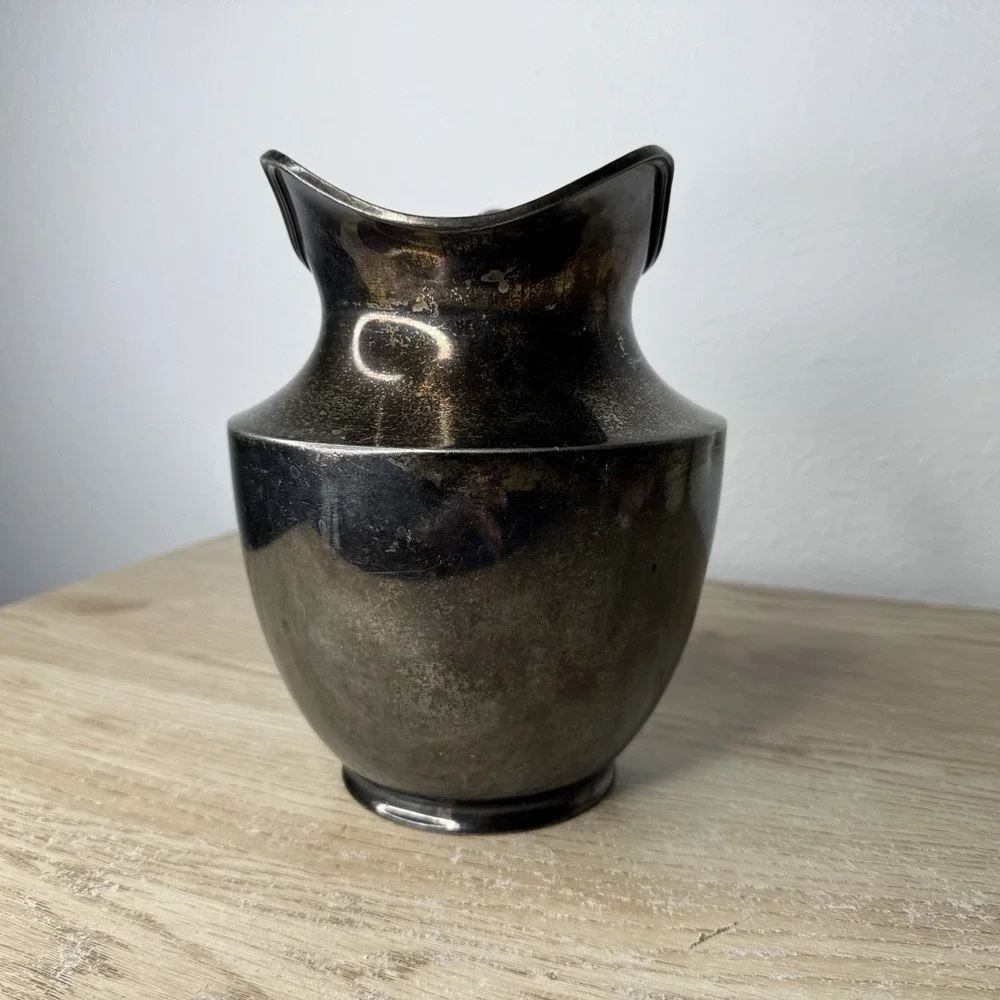 Superior‎ Silver Plate Pitcher Elegant Vintage 7028 - Scratches & Dents 8